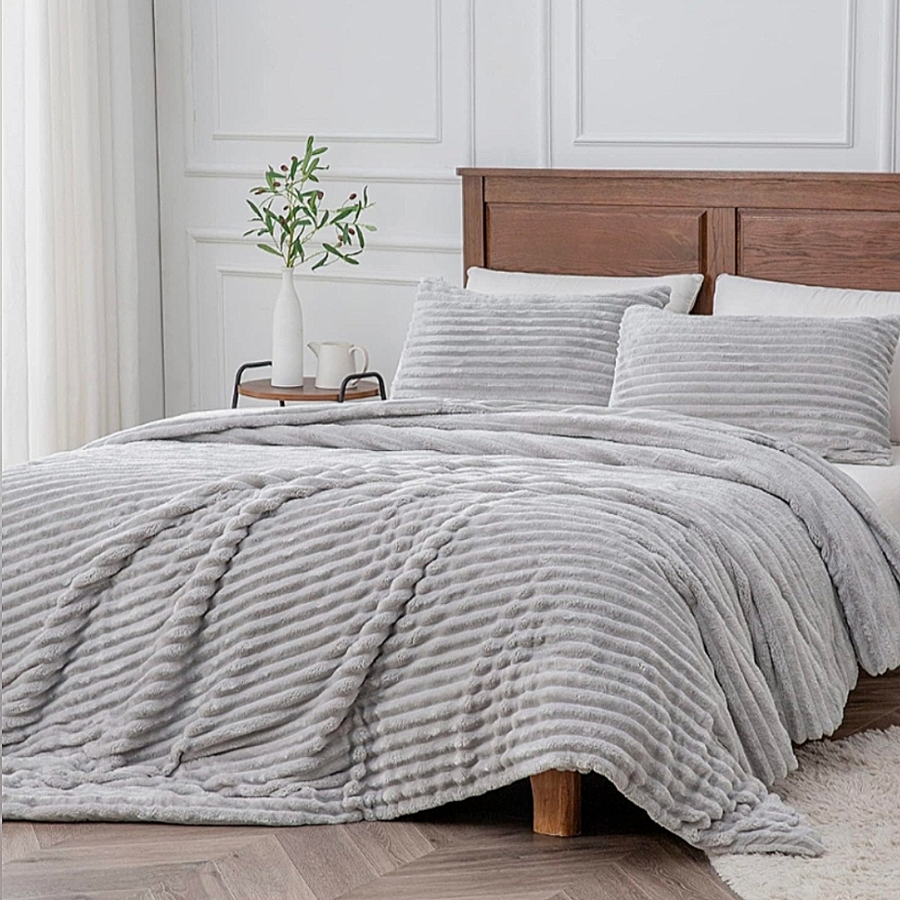 Full Size - 3 Piece Fluffy Duvet Cover Set - Cover & 2 Pillow Cases - Picture 5 of 14